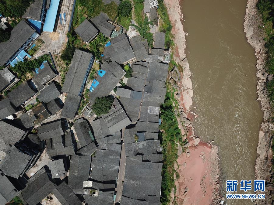 （新華全媒頭條&middot;圖文互動）（11）新華社評論員：向著更加壯闊的航程&mdash;&mdash;致敬改革開放40周年