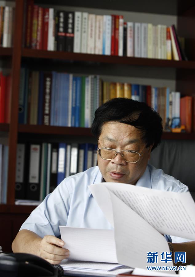 (改革先鋒風(fēng)采·圖文互動(dòng))(3)包起帆:改革開放中的中國工人創(chuàng)新先鋒