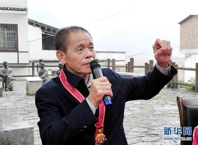 （改革先鋒風(fēng)采&middot;圖文互動(dòng)）（2）韋煥能：基層群眾自治制度的探索者