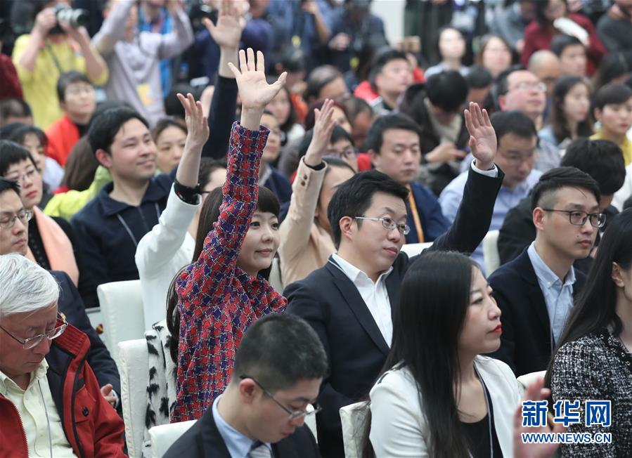 （兩會(huì)&middot;XHDW）（6）全國政協(xié)十三屆一次會(huì)議舉行新聞發(fā)布會(huì)