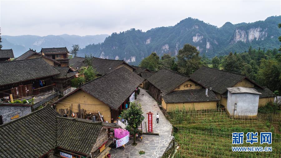 (聚焦歷史性成就和變革·圖文互動(dòng))(1)書(shū)寫(xiě)脫貧攻堅(jiān)新答卷——我國(guó)五年來(lái)經(jīng)濟(jì)社會(huì)發(fā)展成就巡禮