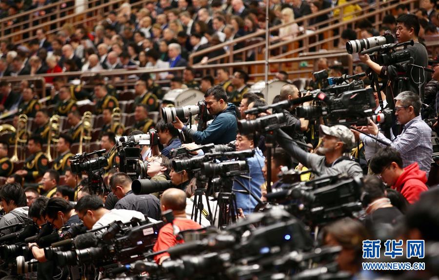 （兩會(huì)&middot;人大開幕&middot;XHDW）（12）十三屆全國人大一次會(huì)議在京開幕