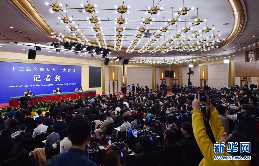 （兩會）（2）國務院扶貧辦主任劉永富就&ldquo;打好精準脫貧攻堅戰(zhàn)&rdquo;答記者問