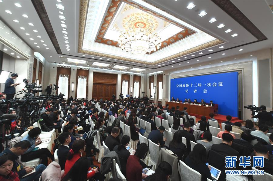 （兩會&middot;XHDW）（2）政協(xié)委員談推動經(jīng)濟(jì)高質(zhì)量發(fā)展