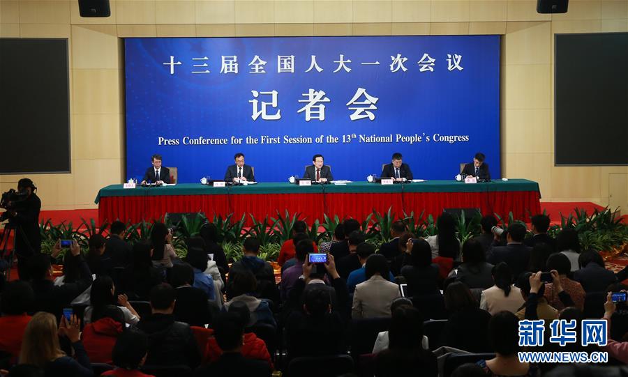 （兩會&middot;XHDW）（1）科技部部長萬鋼等就&ldquo;加快建設創(chuàng)新型國家&rdquo;答記者問