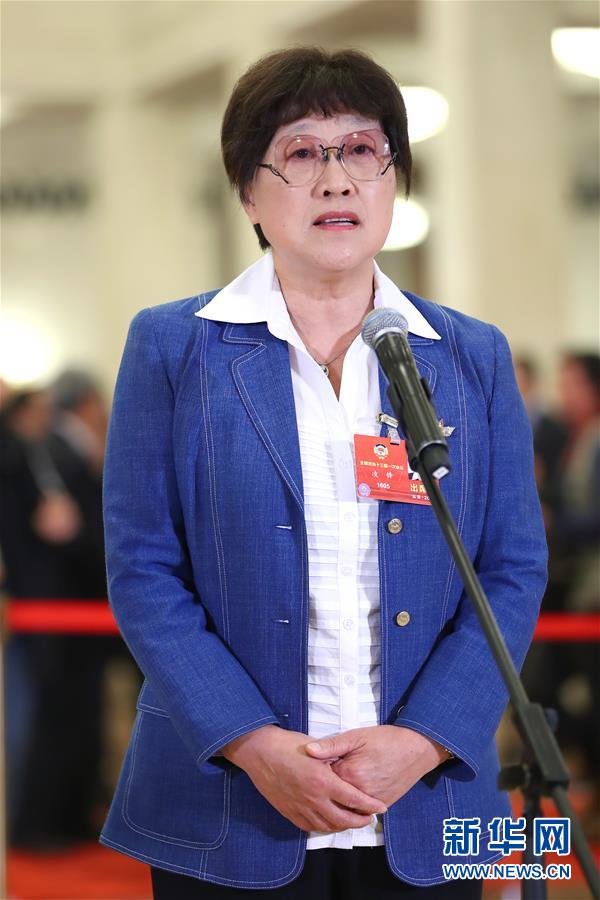 （兩會(huì)&middot;XHDW）（12）全國(guó)政協(xié)委員接受采訪