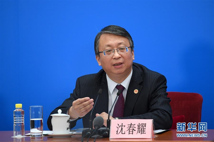 (兩會)(1)十三屆全國人大一次會議秘書處法案組有關負責人回應憲法修正案熱點問題