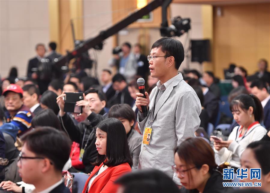 （兩會(huì)&middot;XHDW）（9）全國(guó)人大相關(guān)負(fù)責(zé)人就&ldquo;人大立法工作&rdquo;答記者問