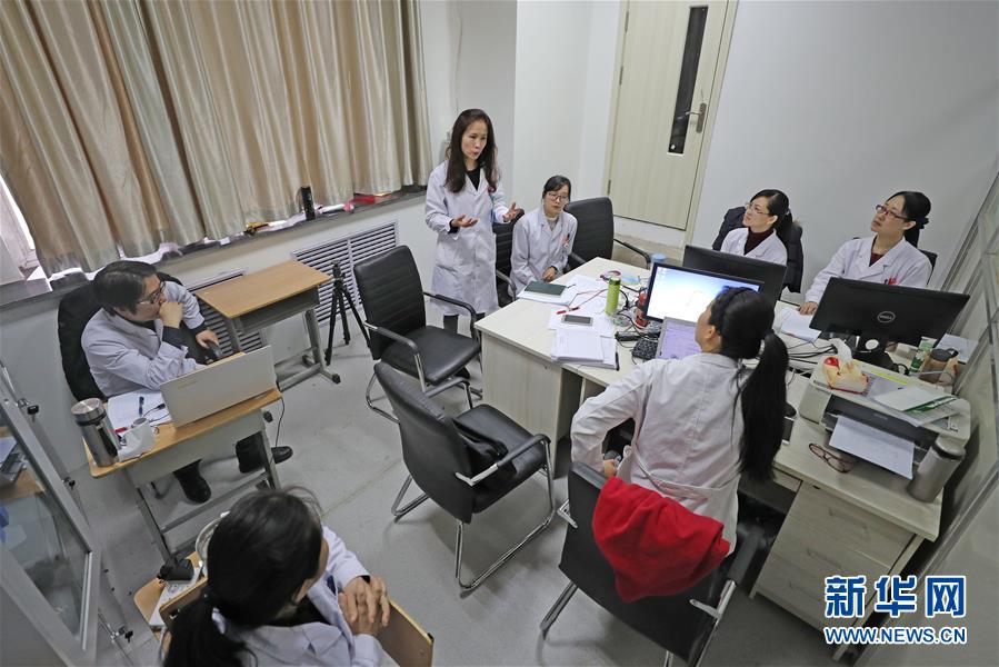 （兩會&middot;基層代表履職故事）（6）全國人大代表李潞：承載生命囑托 堅(jiān)守醫(yī)生職責(zé)