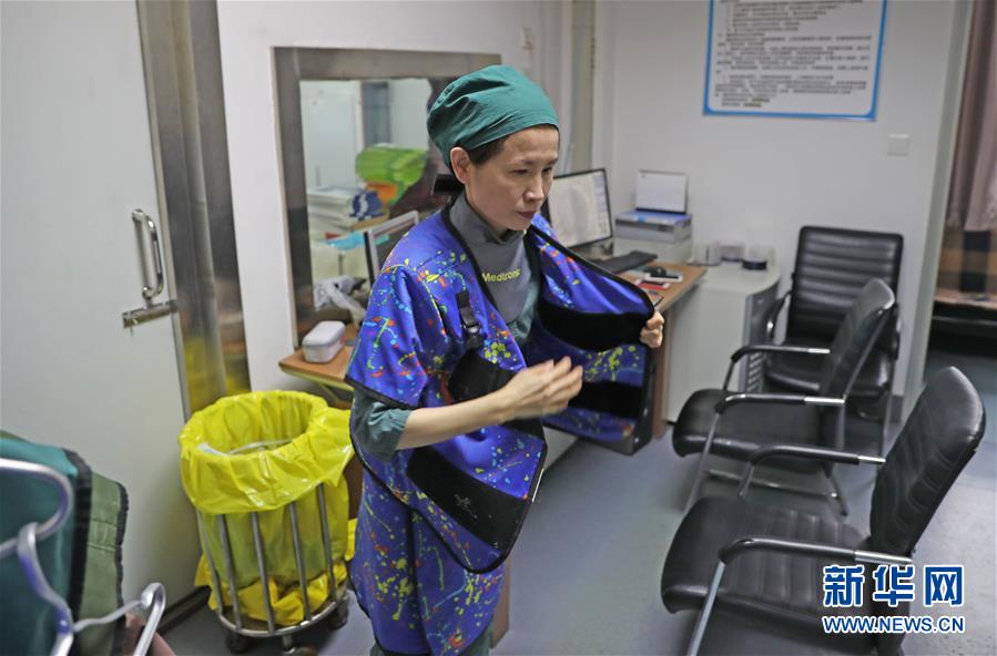 （兩會(huì)&middot;基層代表履職故事）（7）全國(guó)人大代表李潞：承載生命囑托 堅(jiān)守醫(yī)生職責(zé)