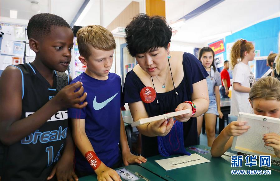 （兩會&middot;基層代表履職故事）（6）全國人大代表孫艷玲：做好非遺事業(yè)，讓古老技藝活起來