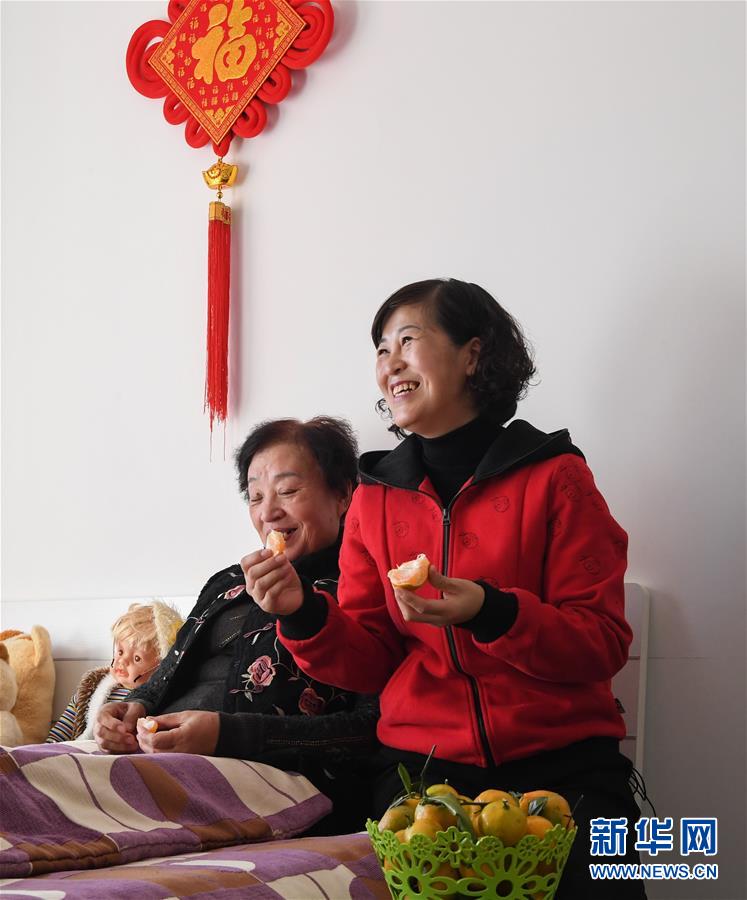 （新華全媒頭條&middot;圖文互動(dòng)）（3）&ldquo;英雄之妻&rdquo;，為愛(ài)堅(jiān)守19年