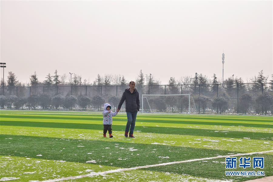 （在習(xí)近平新時(shí)代中國(guó)特色社會(huì)主義思想指引下&mdash;&mdash;新時(shí)代新作為新篇章&middot;圖文互動(dòng)）（2）水綠相間看古都 古今輝映洛陽城