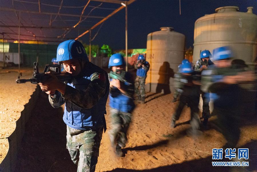 (新華全媒頭條·圖文互動)(3)向祖國報告:我在戰(zhàn)位守萬家團(tuán)圓——解放軍和武警部隊新春佳節(jié)備戰(zhàn)執(zhí)勤記事