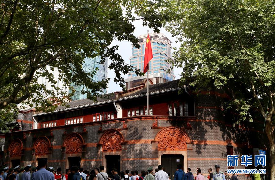 (強(qiáng)軍思想引領(lǐng)新征程·圖文互動)(1)習(xí)主席勉勵我們堅守初心