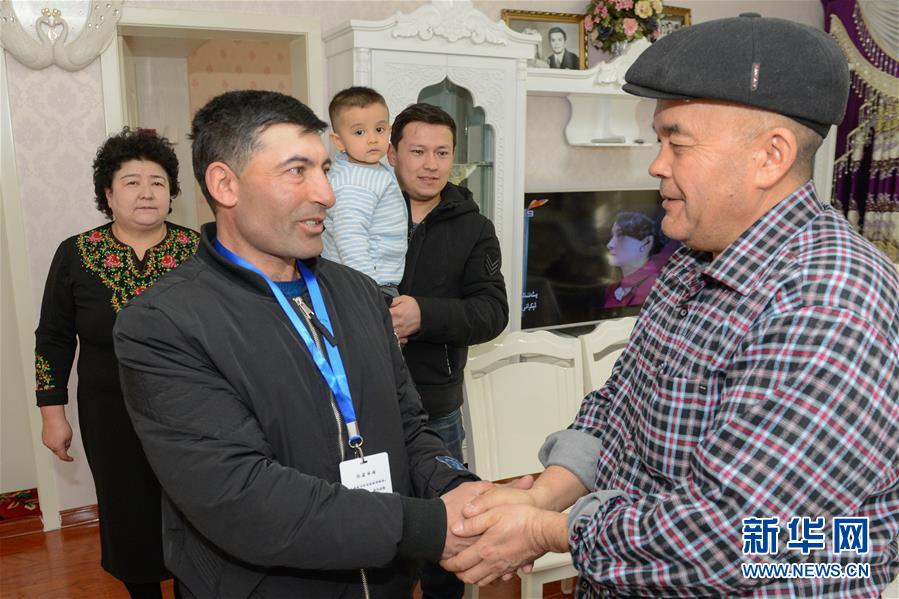 （代表委員履職&middot;圖文互動(dòng)）拉齊尼&middot;巴依卡：不忘初心忠誠(chéng)守護(hù)祖國(guó)邊疆