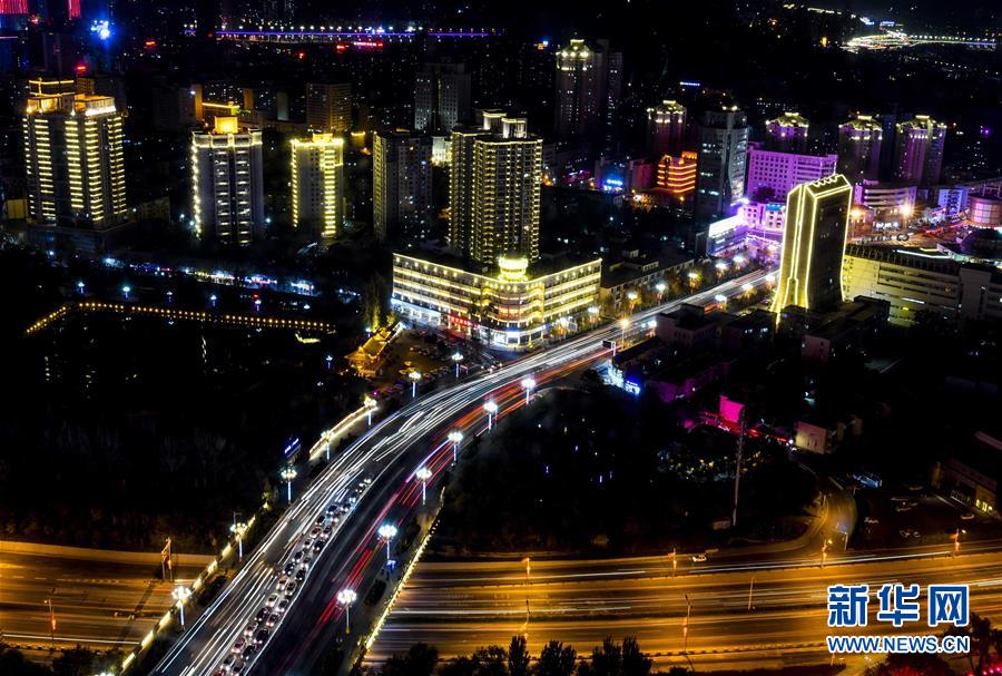 (兩會前夕看落實·圖文互動)(1)牢記囑托增進民族團結(jié) 凝心聚力建設(shè)美麗新疆——新疆落實習(xí)近平總書記全國兩會重要講話精神紀(jì)實