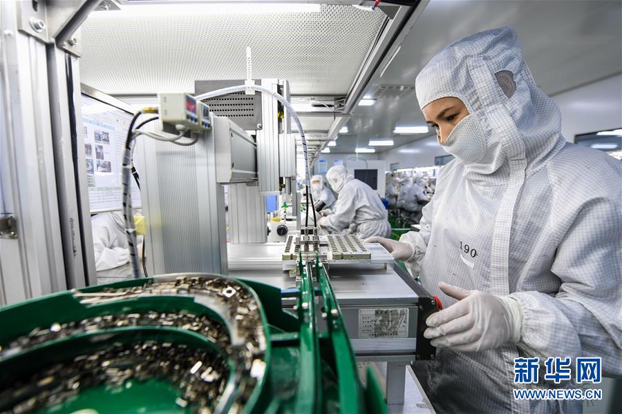 （兩會前夕看落實(shí)&middot;圖文互動(dòng)）（4）在高質(zhì)量發(fā)展的探索中奮進(jìn)&mdash;&mdash;內(nèi)蒙古落實(shí)習(xí)近平總書記全國兩會重要講話精神紀(jì)實(shí)