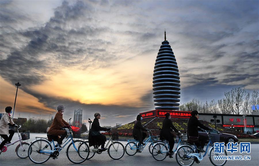 （新華全媒頭條&middot;京津冀協(xié)同發(fā)展五周年&middot;圖文互動(dòng)）（4）開(kāi)辟高質(zhì)量發(fā)展的光明前景&mdash;&mdash;以習(xí)近平同志為核心的黨中央謀劃推動(dòng)京津冀協(xié)同發(fā)展五周年紀(jì)實(shí)