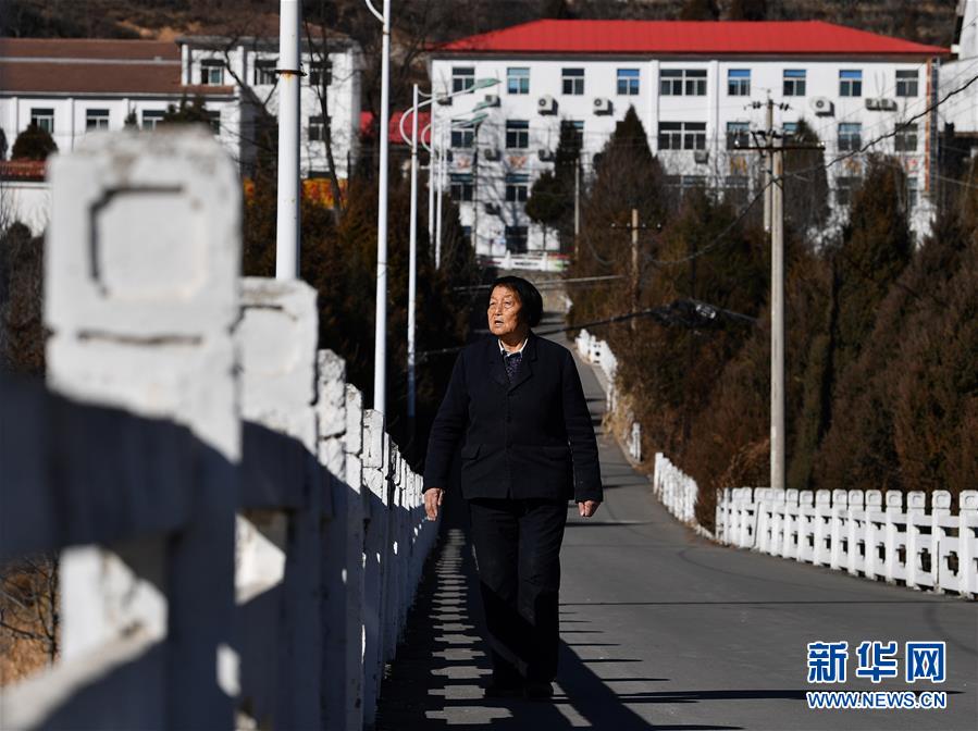 （新華全媒頭條&middot;迎接兩會(huì)特別報(bào)道&middot;圖文互動(dòng)）（1）奮進(jìn)，向著第一個(gè)百年奮斗目標(biāo)&mdash;&mdash;寫在2019年全國(guó)兩會(huì)召開之際