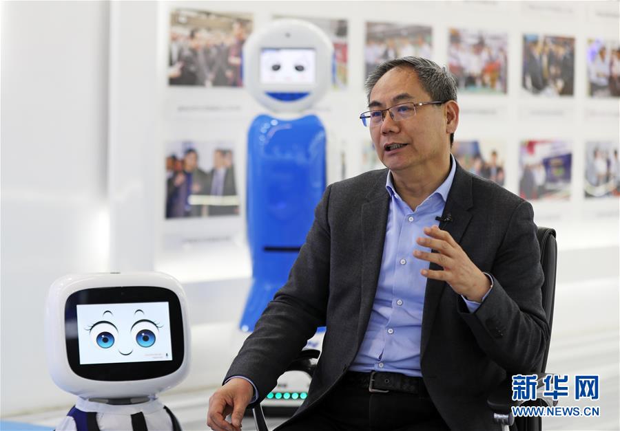 （愛(ài)國(guó)情 奮斗者&middot;圖文互動(dòng)）（2）青春，就是用來(lái)奮斗的&mdash;&mdash;記沈陽(yáng)新松機(jī)器人自動(dòng)化股份有限公司創(chuàng)始人兼總裁曲道奎