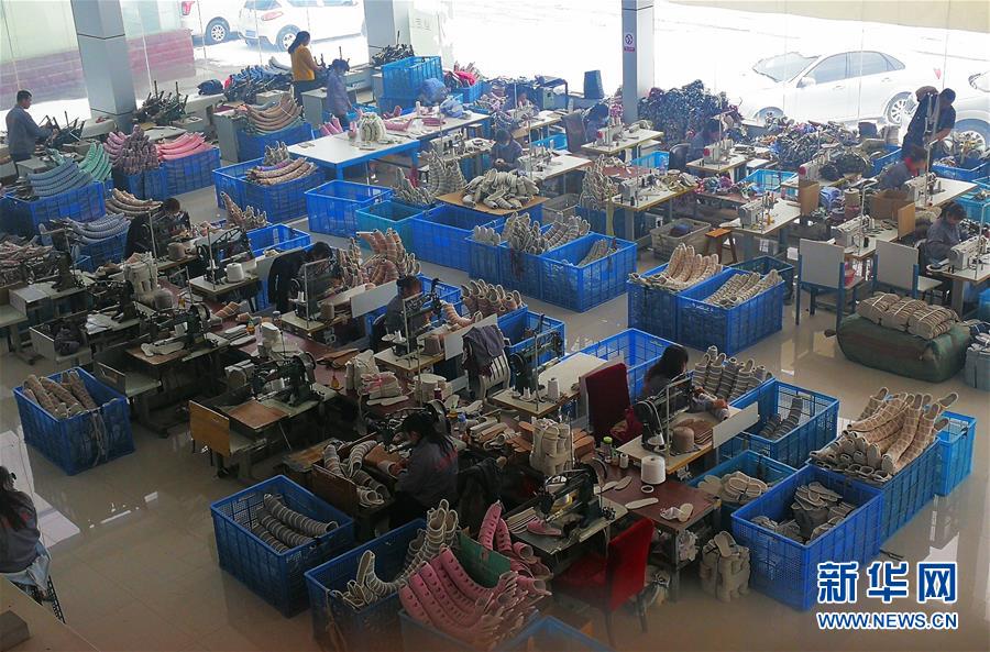 （脫貧攻堅(jiān)&middot;圖文互動）（4）抓心勁兒，增后勁兒&mdash;&mdash;內(nèi)蒙古產(chǎn)業(yè)扶貧見聞