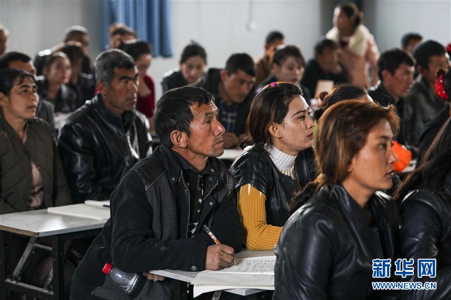 （新華全媒頭條&middot;圖文互動）（7）一步千年，&ldquo;最后的沙漠部落&rdquo;遷入新家園