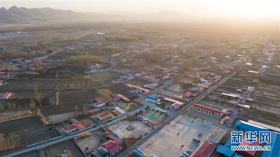 （壯麗70年&middot;奮斗新時代&middot;圖文互動）（4）情同一家，守望相助，共奔小康&mdash;&mdash;內蒙古興安盟巴彥敖包嘎查民族團結見聞