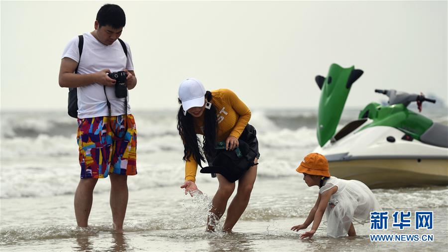 （壯麗70年 奮斗新時代&mdash;&mdash;推動高質量發(fā)展調研行&middot;圖文互動）（7）近海能看鯨魚白海豚，廣西這片濱海旅游勝地啥來頭？