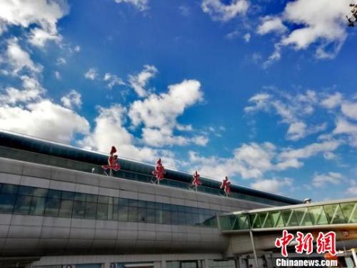 資料圖：烏魯木齊國(guó)際機(jī)場(chǎng)。 新疆機(jī)場(chǎng)集團(tuán)供圖