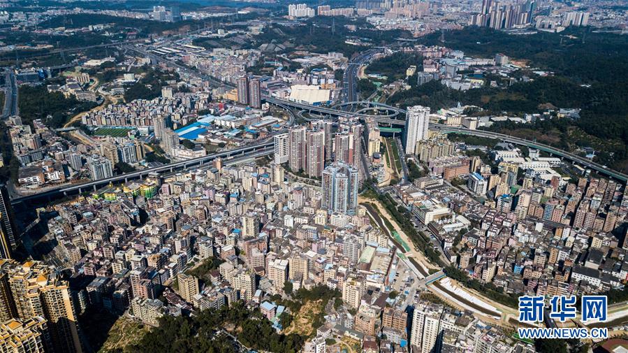 （在習(xí)近平新時代中國特色社會主義思想指引下&mdash;&mdash;新時代新作為新篇章&middot;圖文互動）（2）從種地到&ldquo;種&rdquo;高科技產(chǎn)業(yè)&mdash;&mdash;&ldquo;改革村&rdquo;的新思維