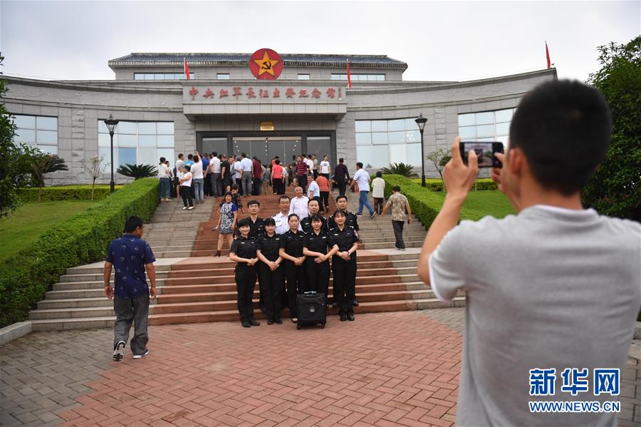 （新華全媒頭條&middot;壯麗70年&middot;奮斗新時(shí)代&mdash;&mdash;記者再走長(zhǎng)征路&middot;圖文互動(dòng)）（4）跨越&ldquo;第一渡&rdquo;　長(zhǎng)征出發(fā)地&ldquo;換了人間&rdquo;