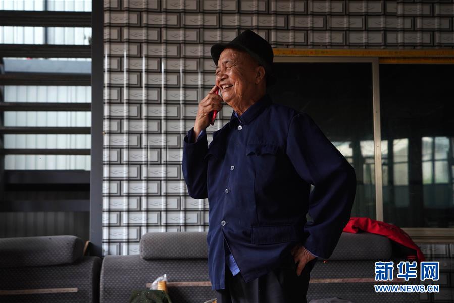 （圖文互動）（2）布朗族老人巖章應：我從原始社會走來&hellip;&hellip;