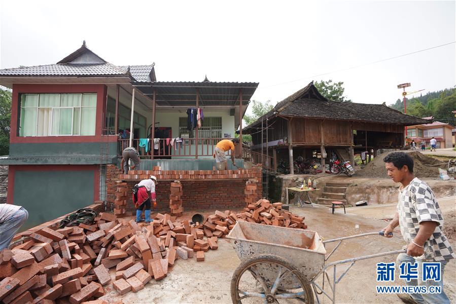 (直過民族脫貧攻堅(jiān)·圖文互動(dòng))(3)“人類童年·西盟佤部落”成長(zhǎng)記