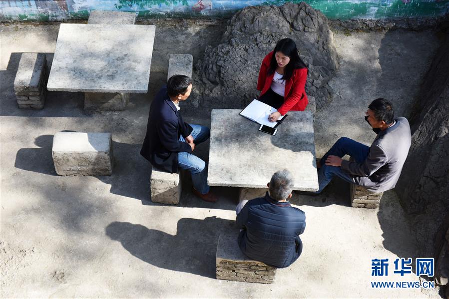 (新華全媒頭條·圖文互動)(7)咱們村里的年輕人——記奮戰(zhàn)在貴州脫貧攻堅一線的青年