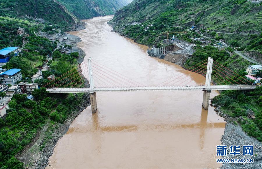 （新華全媒頭條&middot;壯麗70年&middot;奮斗新時代&mdash;&mdash;記者再走長征路&middot;圖文互動）（3）前進，向著光明的方向&mdash;&mdash;尋訪金沙江畔紅色印記