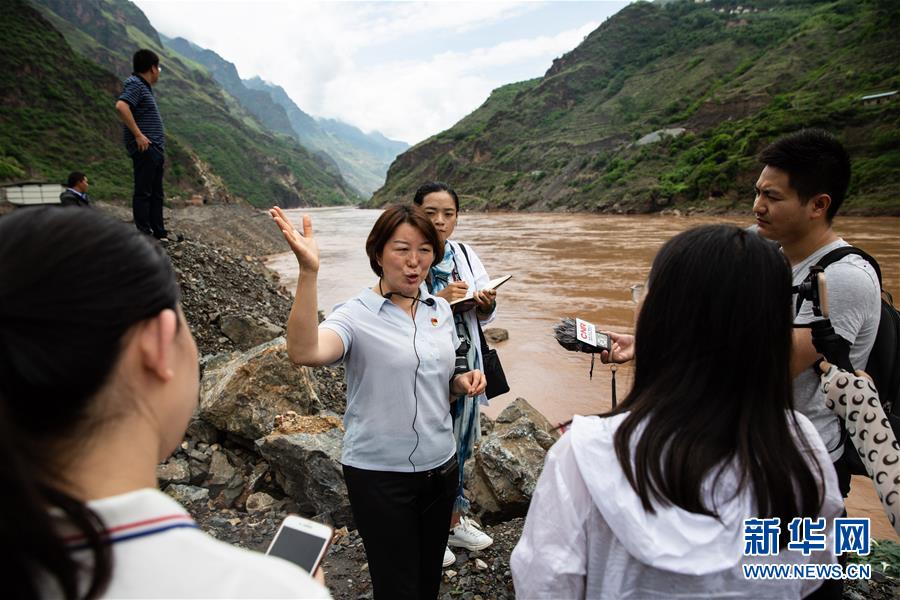 （新華全媒頭條&middot;壯麗70年&middot;奮斗新時代&mdash;&mdash;記者再走長征路&middot;圖文互動）（6）前進，向著光明的方向&mdash;&mdash;尋訪金沙江畔紅色印記