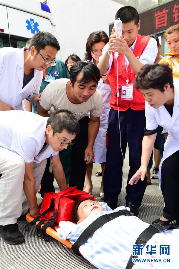 （新華全媒頭條&middot;圖文互動(dòng)）（10）有一絲希望，就盡百倍努力&mdash;&mdash;貴州水城&ldquo;7&middot;23&rdquo;特大山體滑坡72小時(shí)救援紀(jì)實(shí)