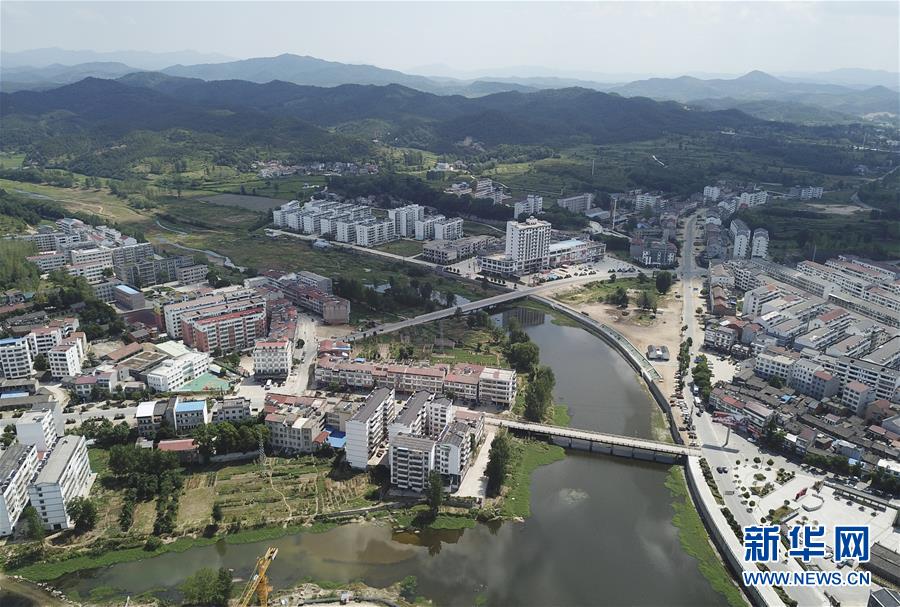 (新華全媒頭條·壯麗70年·奮斗新時(shí)代——記者再走長征路·圖文互動(dòng))(1)紅色星火的人民力量——大別山走出兩支紅軍隊(duì)伍的歷史啟示