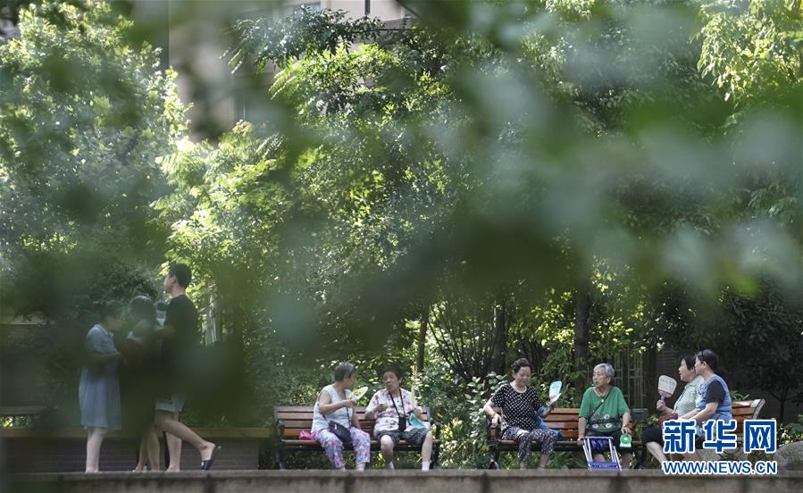 （習(xí)近平的民生關(guān)切事&middot;圖文互動(dòng)）（6）為了夢圓安居，創(chuàng)造幸福生活&mdash;&mdash;習(xí)近平總書記牽掛的民生事之&ldquo;住有所居&rdquo;篇