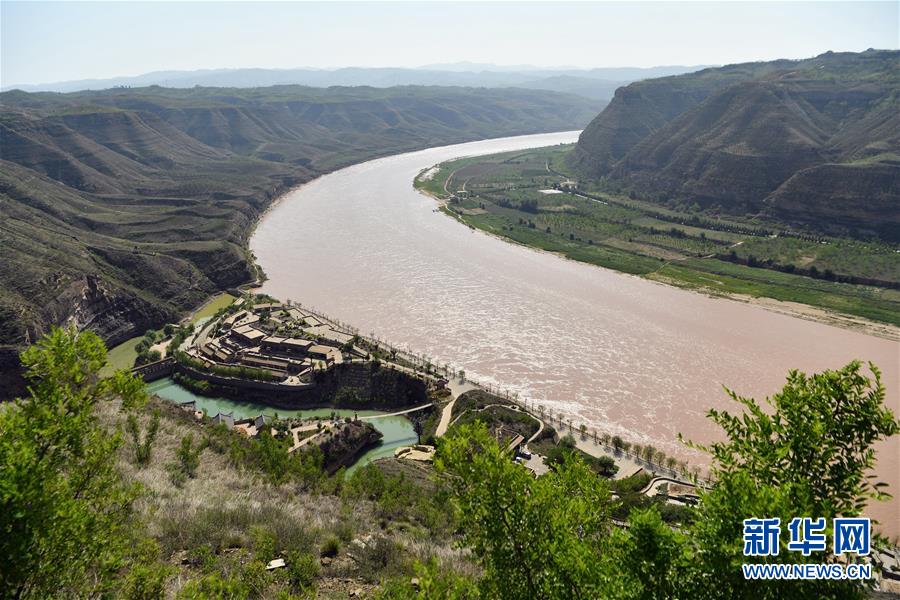 （新華全媒頭條&middot;壯麗70年&middot;奮斗新時(shí)代&mdash;&mdash;記者再走長(zhǎng)征路&middot;圖文互動(dòng)）（10）紅星，從這里照耀中國(guó)&mdash;&mdash;陜北見證中國(guó)革命的歷史轉(zhuǎn)折