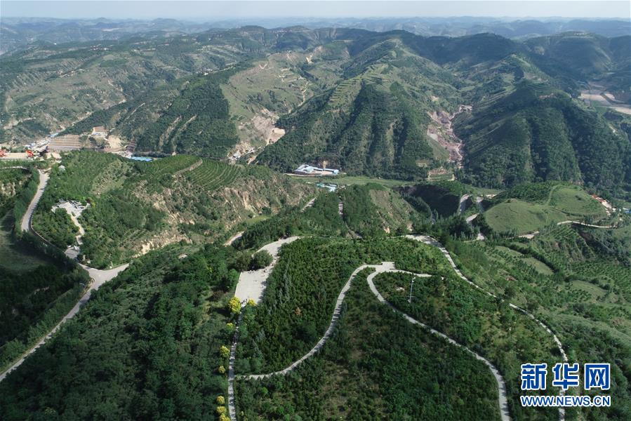 （新華全媒頭條&middot;壯麗70年&middot;奮斗新時(shí)代&mdash;&mdash;記者再走長征路&middot;圖文互動）（8）紅星，從這里照耀中國&mdash;&mdash;陜北見證中國革命的歷史轉(zhuǎn)折