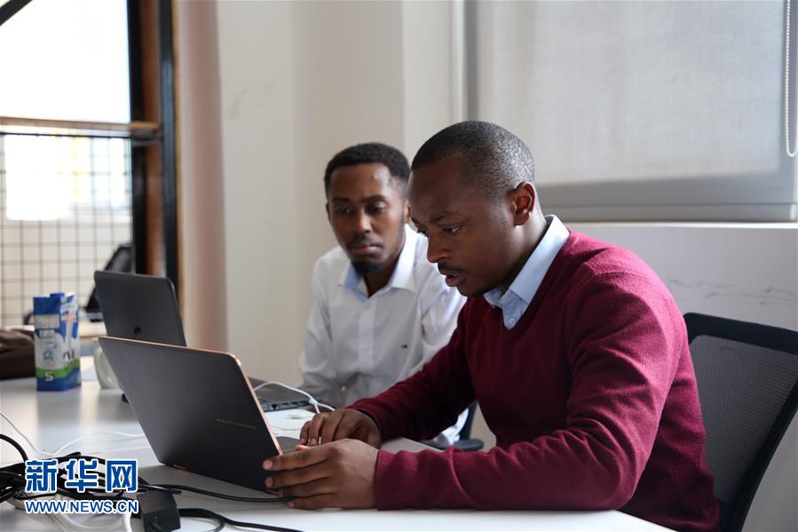 (新華全媒頭條·圖文互動(dòng))(5)攜手鑄就非凡夢(mèng)想——寫在習(xí)近平主席提出構(gòu)建更加緊密的中非命運(yùn)共同體一周年之際