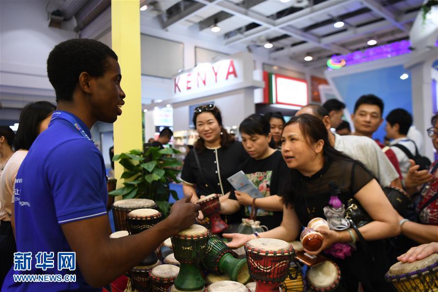 (新華全媒頭條·圖文互動(dòng))(13)攜手鑄就非凡夢(mèng)想——寫在習(xí)近平主席提出構(gòu)建更加緊密的中非命運(yùn)共同體一周年之際