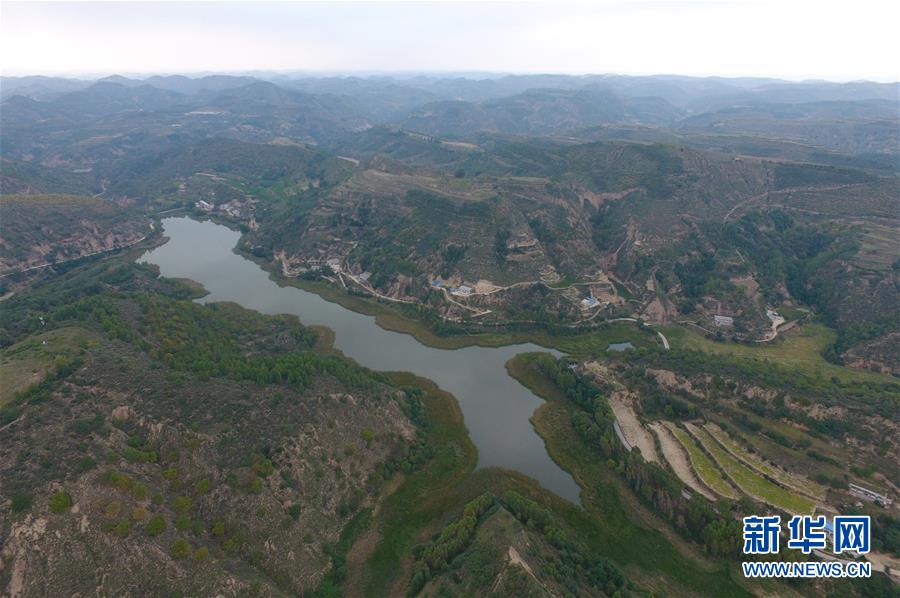 (圖文互動)(6)荒土換青山 林海淘真金——延安退耕還林20載造就綠色奇跡