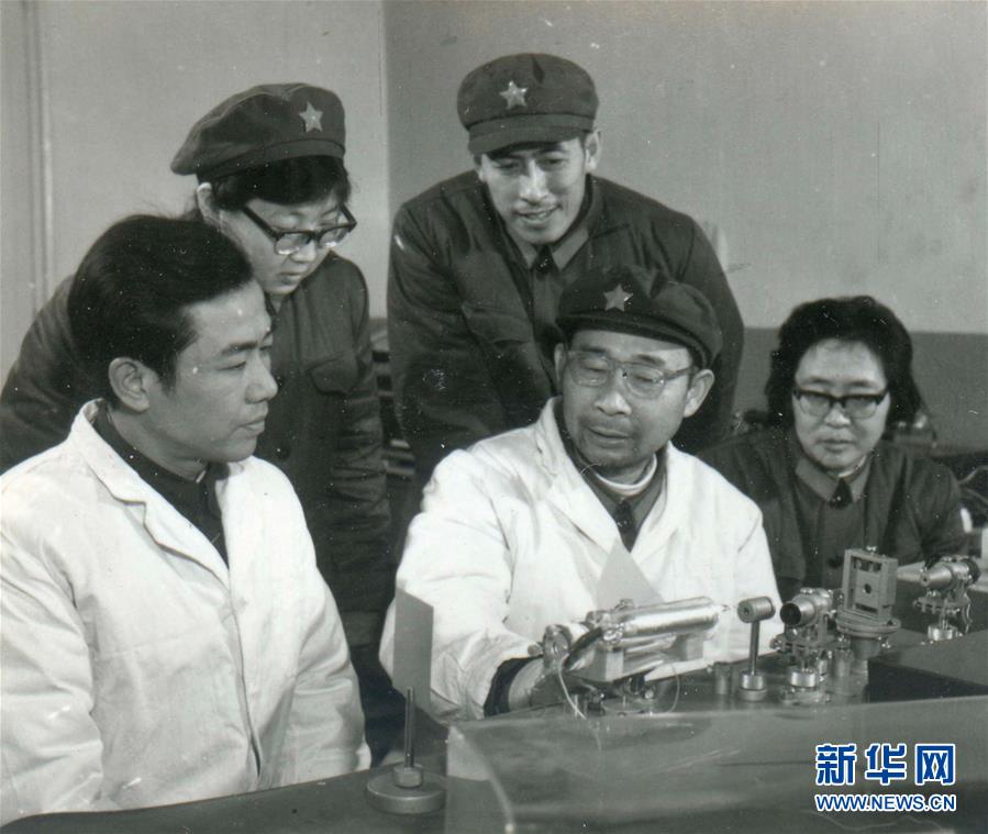 （愛國情 奮斗者&middot;圖文互動）（1）永不停轉的&ldquo;陀螺&rdquo;&mdash;&mdash;追記中國工程院院士、國防科技大學教授高伯龍