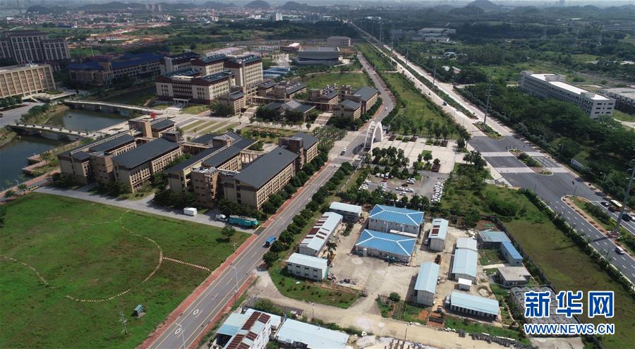 （在習(xí)近平新時(shí)代中國(guó)特色社會(huì)主義思想指引下&mdash;&mdash;新時(shí)代新作為新篇章&middot;圖文互動(dòng)）（3）&ldquo;我們給火箭做減重&rdquo;&mdash;&mdash;高?？萍紕?chuàng)新進(jìn)行時(shí)