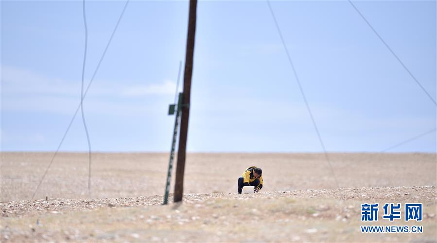 （新華全媒頭條&middot;圖文互動(dòng)）（10）確保&ldquo;中華水塔&rdquo;碧水東流&mdash;&mdash;中國(guó)三江源生態(tài)保護(hù)報(bào)告