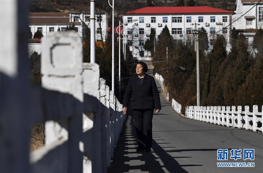 （新華全媒頭條&middot;自信中國&middot;70年啟示錄&middot;圖文互動）（1）初心不改為人民&mdash;&mdash;從壯闊70年看中國情懷