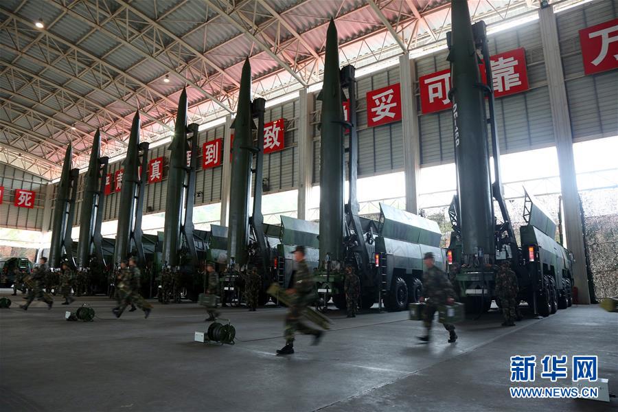 （新華全媒頭條&middot;圖文互動）（11）沿著中國特色強軍之路闊步前進&mdash;&mdash;黨中央、中央軍委領導推進國防和軍隊建設70年紀實